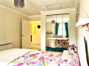 Bedroom- click for photo gallery